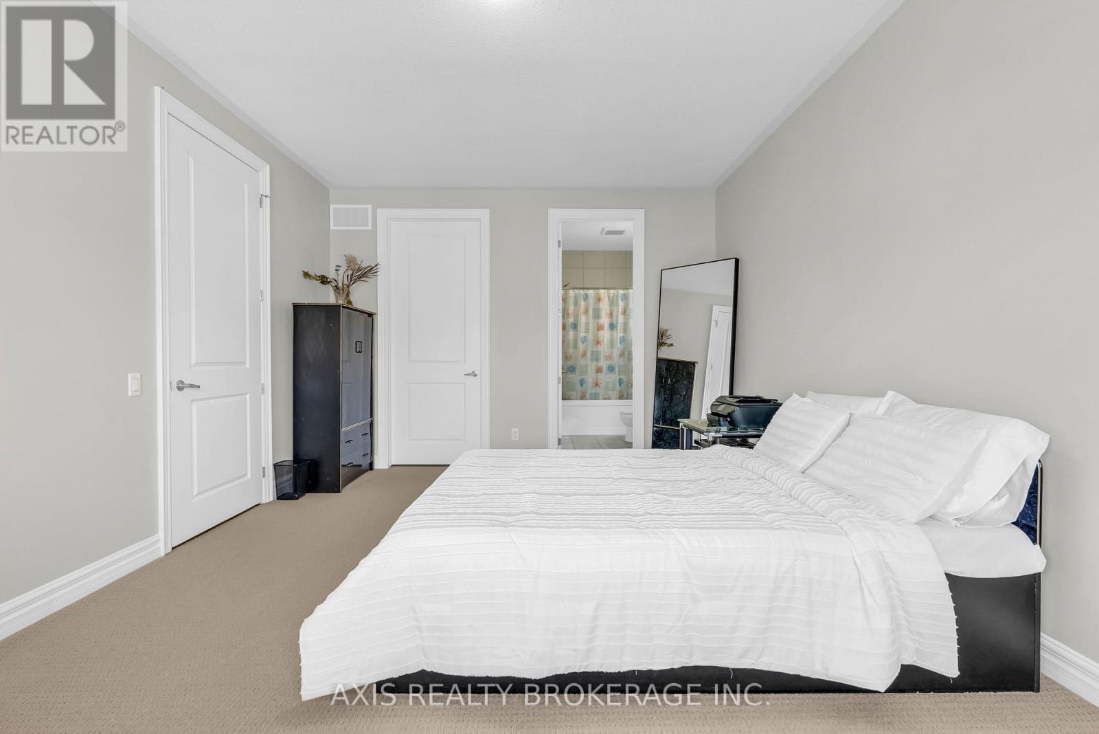 48 Kelways Circle, Brampton, Ontario  L6T 0G5 - Photo 35 - W12343248