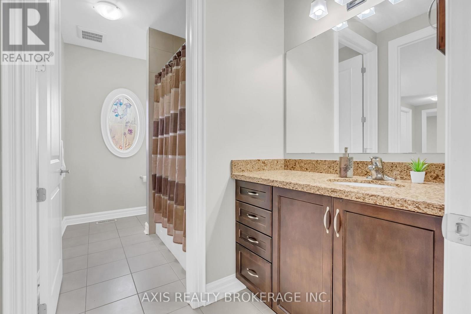 48 Kelways Circle, Brampton, Ontario  L6T 0G5 - Photo 38 - W12343248