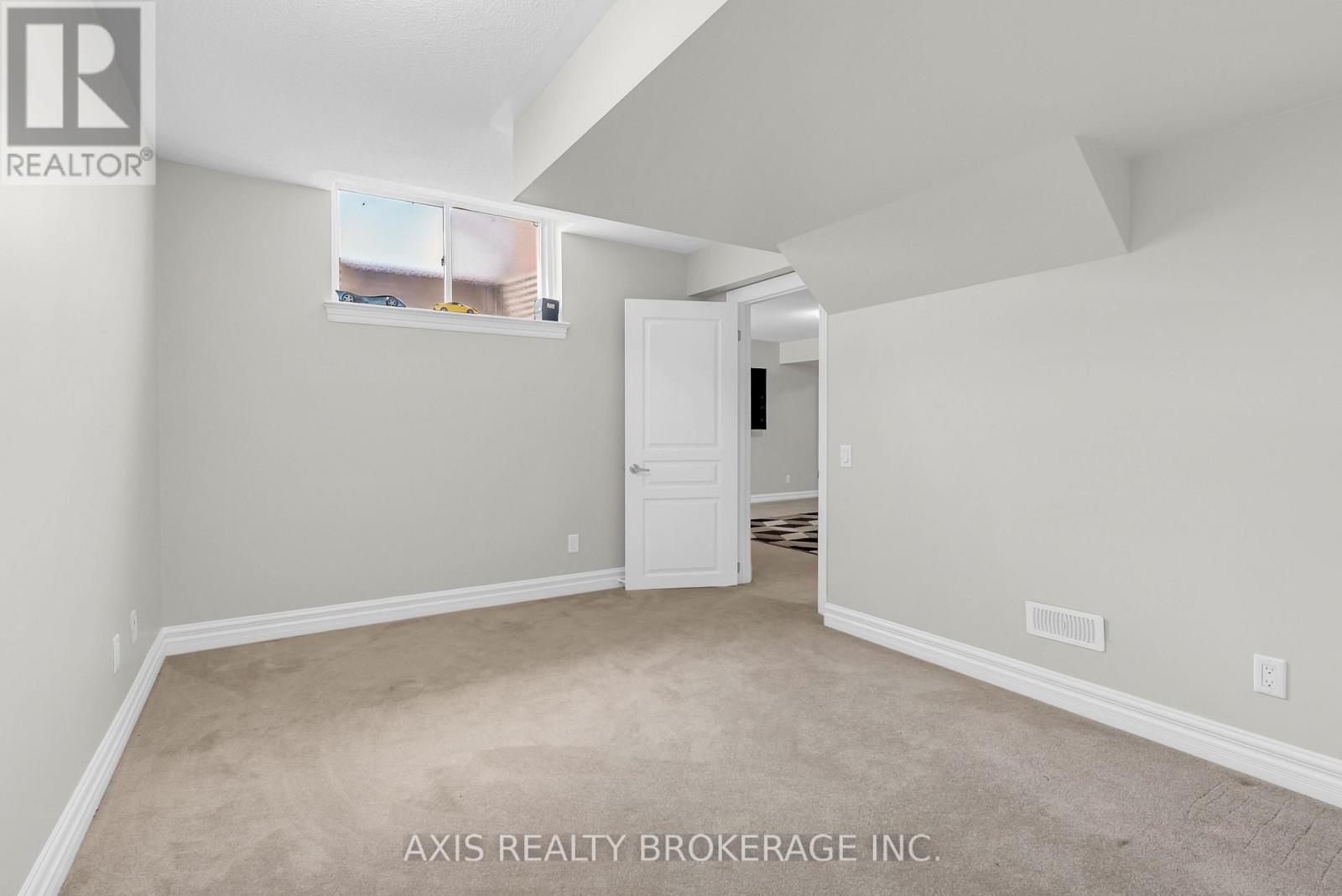 48 Kelways Circle, Brampton, Ontario  L6T 0G5 - Photo 43 - W12343248