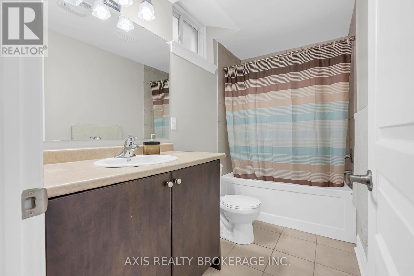 48 Kelways Circle, Brampton, Ontario  L6T 0G5 - Photo 44 - W12343248