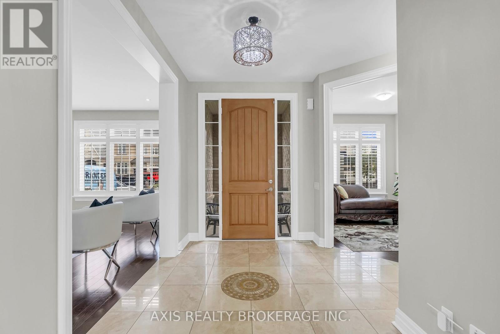 48 Kelways Circle, Brampton, Ontario  L6T 0G5 - Photo 7 - W12343248