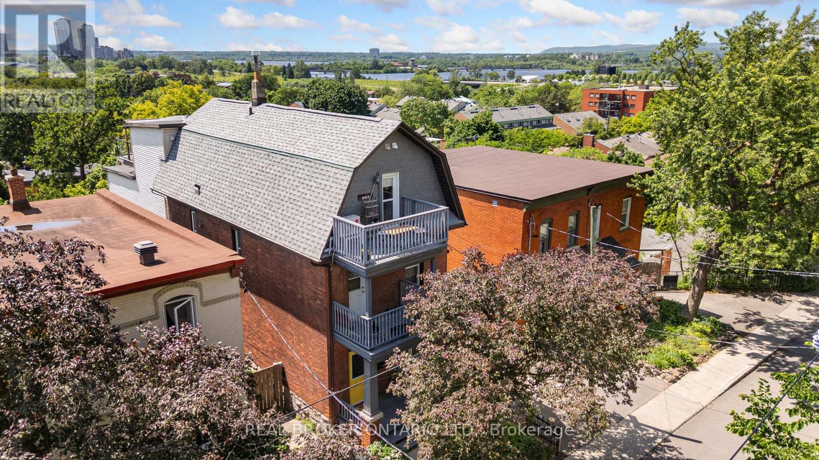 Property at 72 UPPER LORNE PLACE image 1