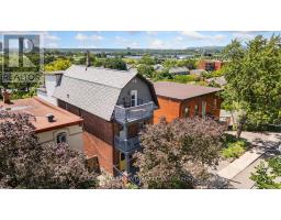 72 UPPER LORNE PLACE, Ottawa, Ontario