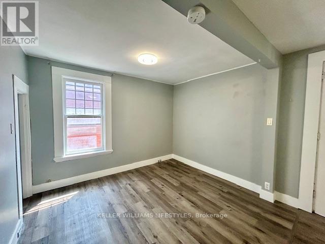 Upper - 669 Lorne Avenue, London East, Ontario  N5W 3K4 - Photo 9 - X12343285