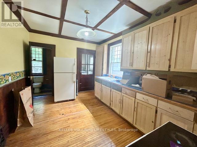 Main - 669 Lorne Avenue, London East, Ontario  N5W 3K4 - Photo 12 - X12343287