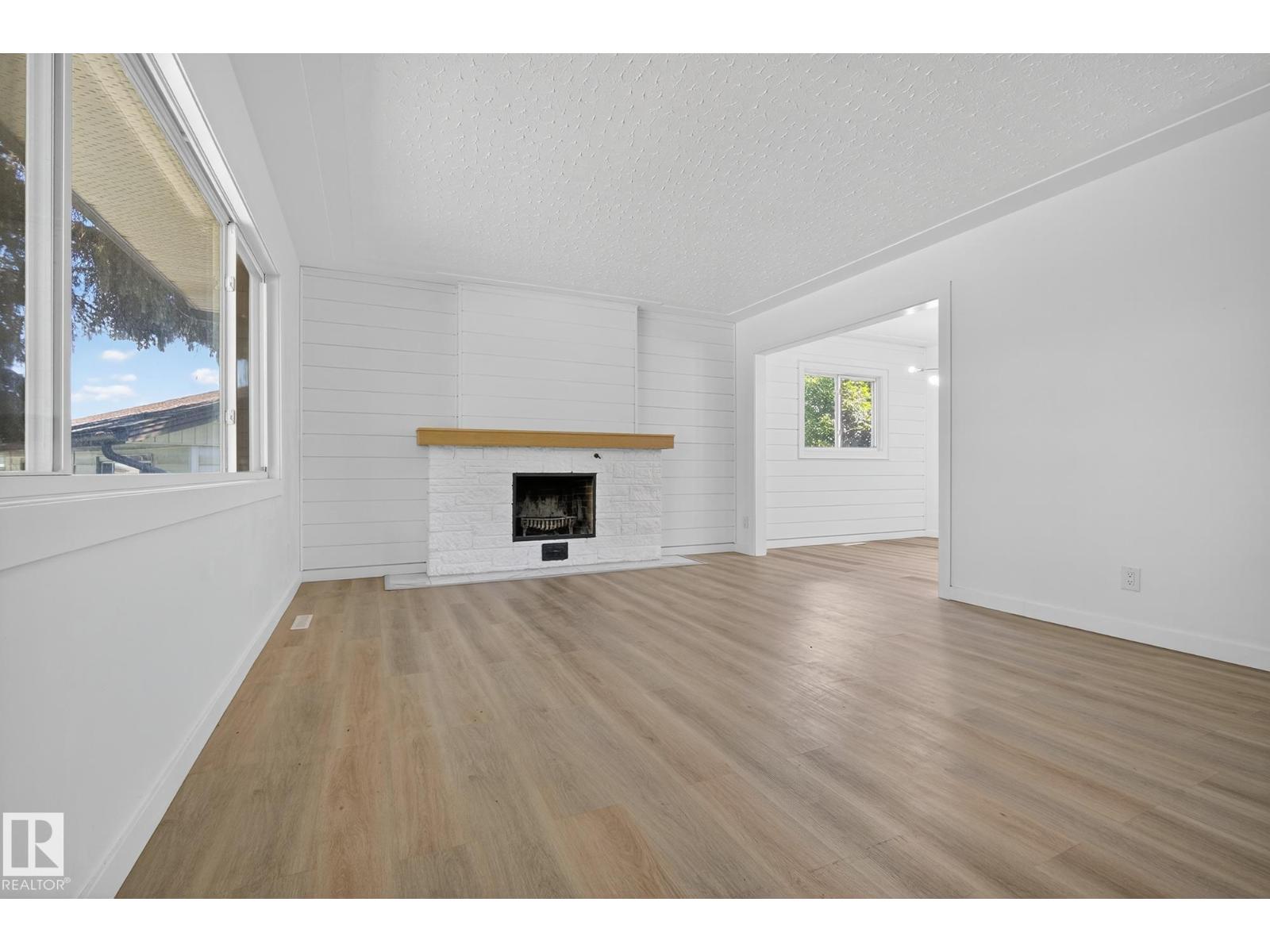 Property at 10403 65 AV NW image 3