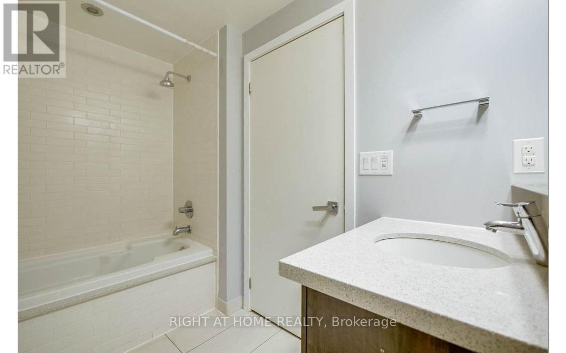 2504 - 21 Widmer Street, Toronto (Waterfront Communities), Ontario  M5V 0B8 - Photo 21 - C12343264