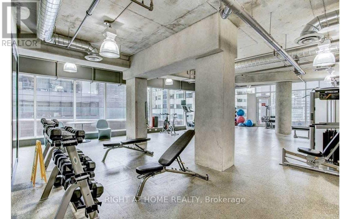 2504 - 21 Widmer Street, Toronto (Waterfront Communities), Ontario  M5V 0B8 - Photo 25 - C12343264