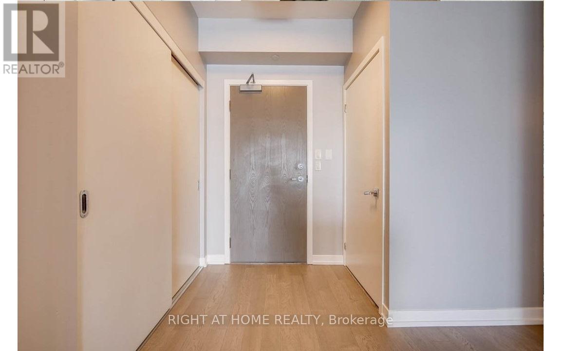 2504 - 21 Widmer Street, Toronto (Waterfront Communities), Ontario  M5V 0B8 - Photo 4 - C12343264