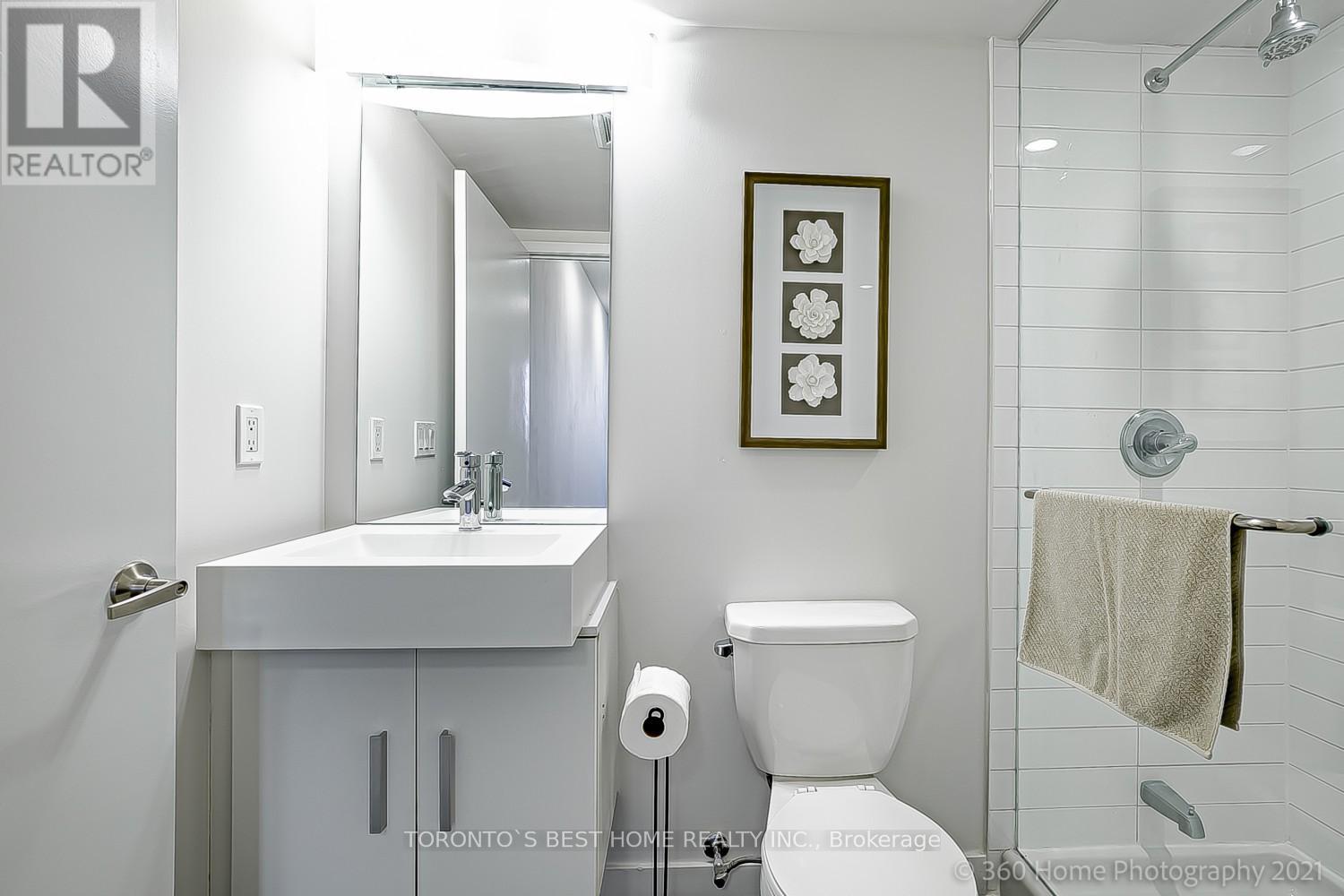 Master - 418 Lake Shore Boulevard W, Toronto, Ontario  M5V 2V9 - Photo 8 - C12343267