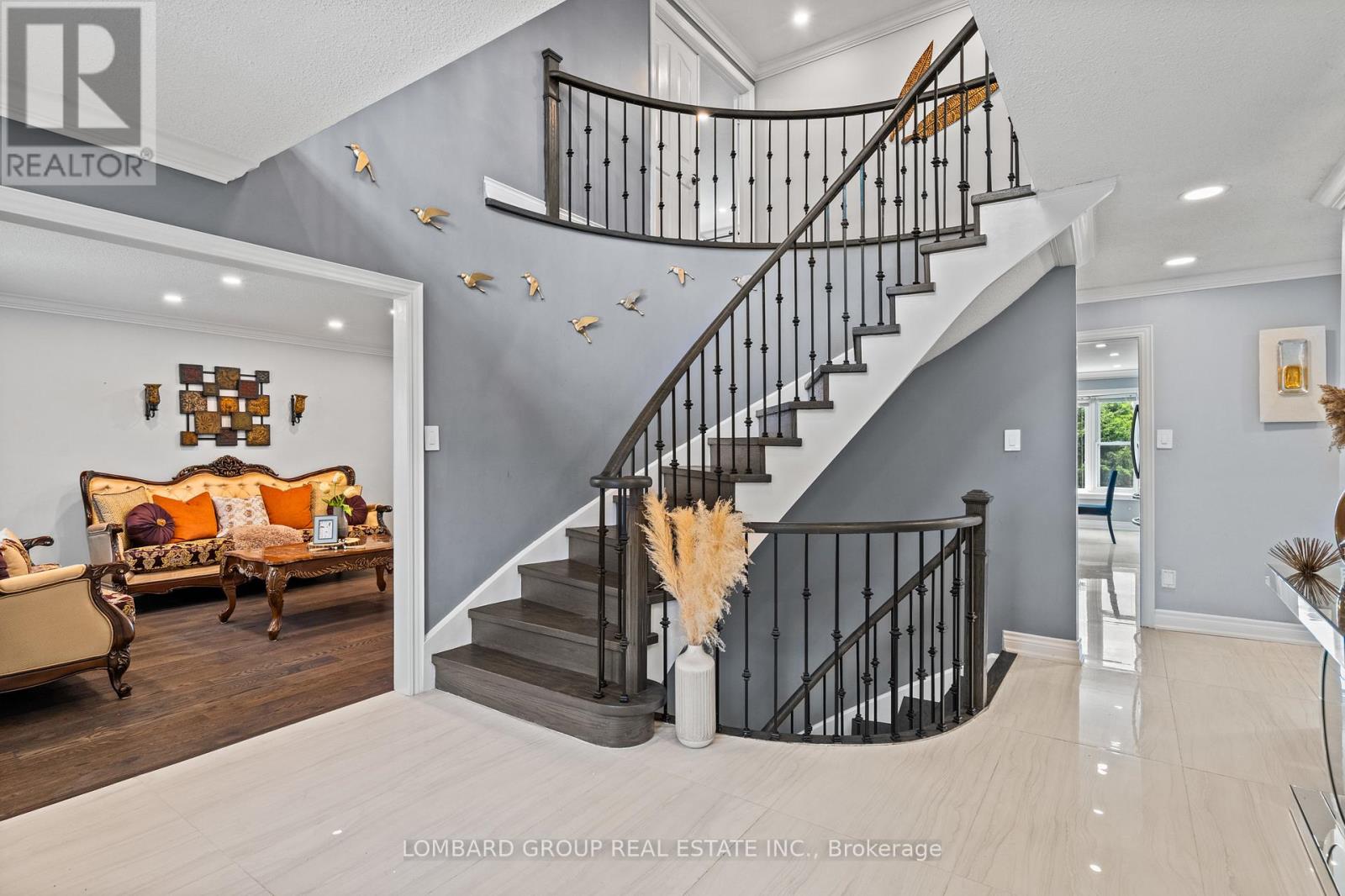 Property at 10 WHITMORE COURT image 3