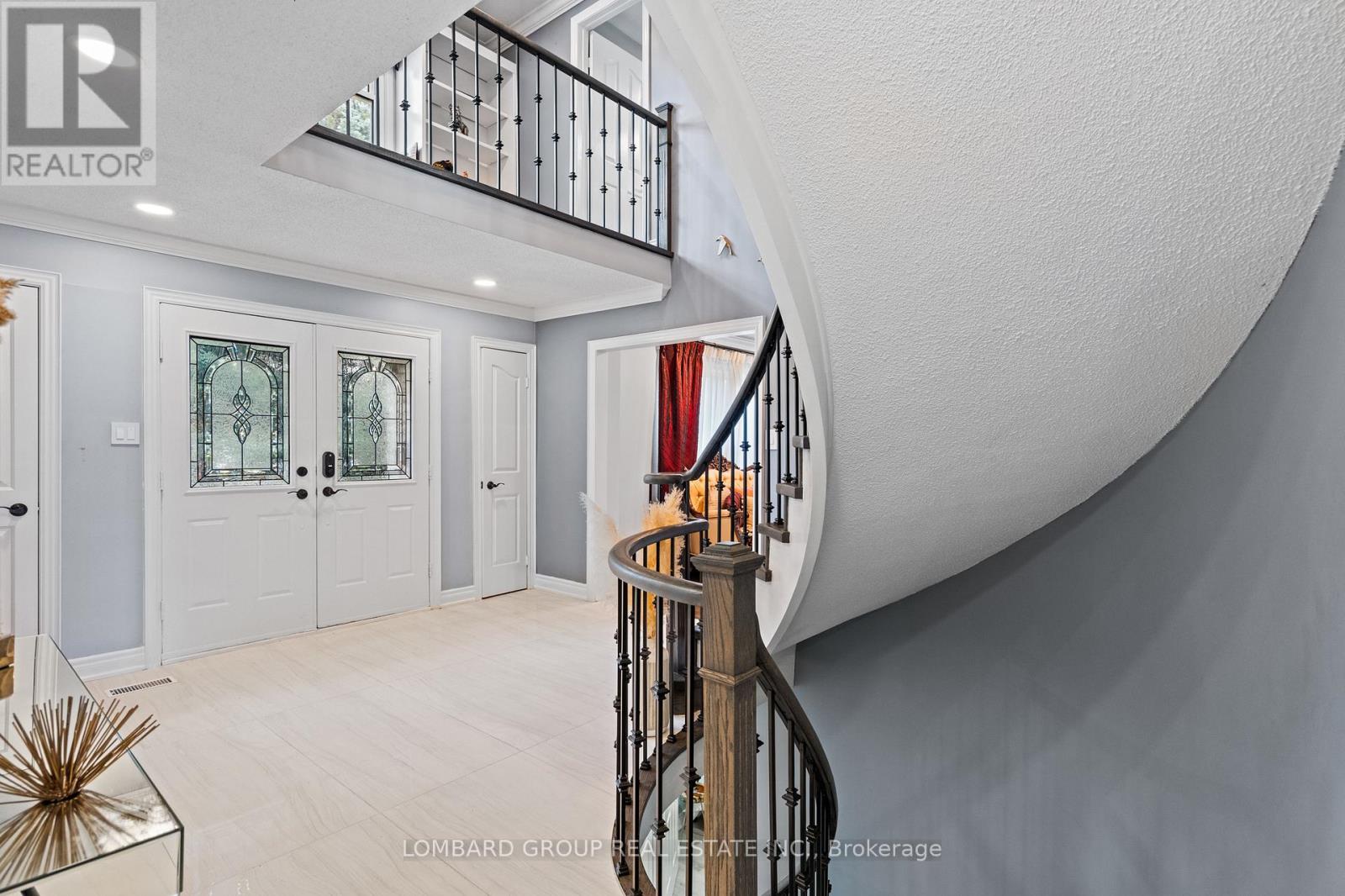 Property at 10 WHITMORE COURT image 4
