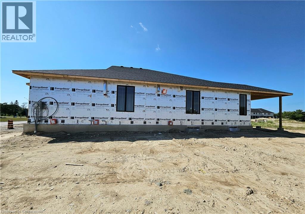 106 Thackeray Way, Harriston, Ontario  N0G 1Z0 - Photo 3 - 40743843