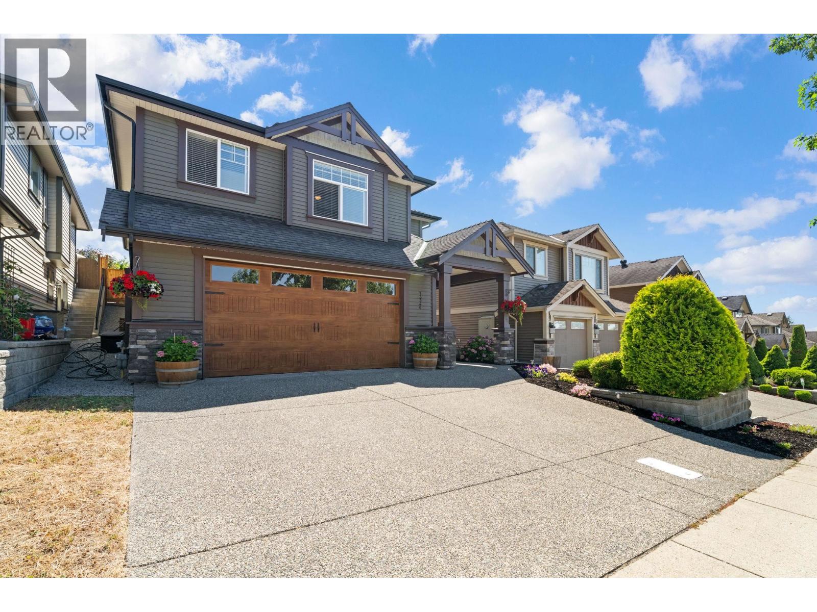 13346 236 Street, Maple Ridge, British Columbia  V4R 0E4 - Photo 2 - R3034049