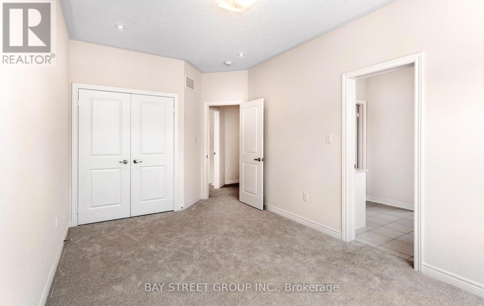 888 Apple Terrace, Milton, Ontario  L9T 7E7 - Photo 32 - W12343314