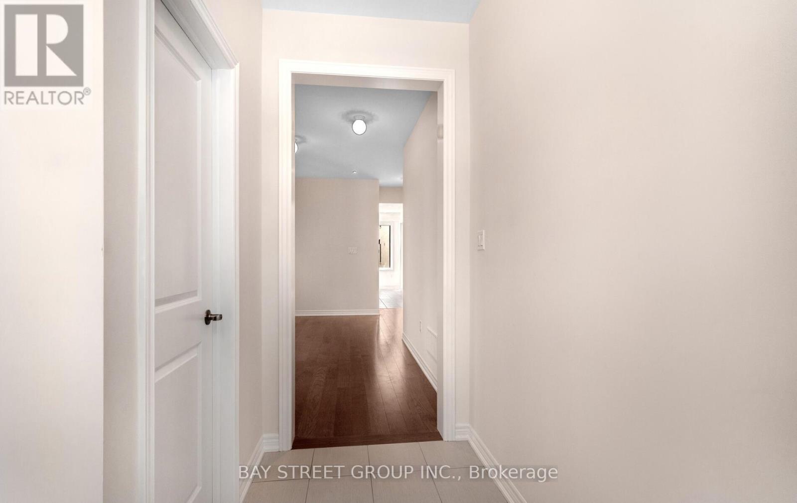 Property at 888 APPLE TERRACE image 5