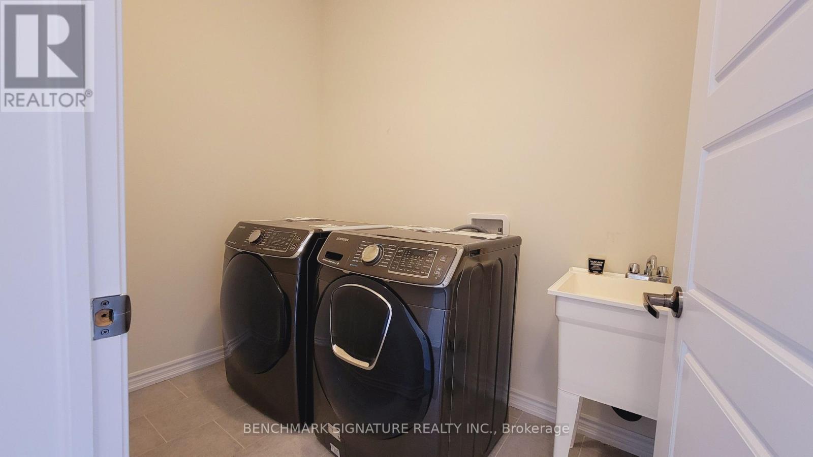 29 George Peach Avenue, Markham, Ontario  L6C 0Z2 - Photo 25 - N12335089