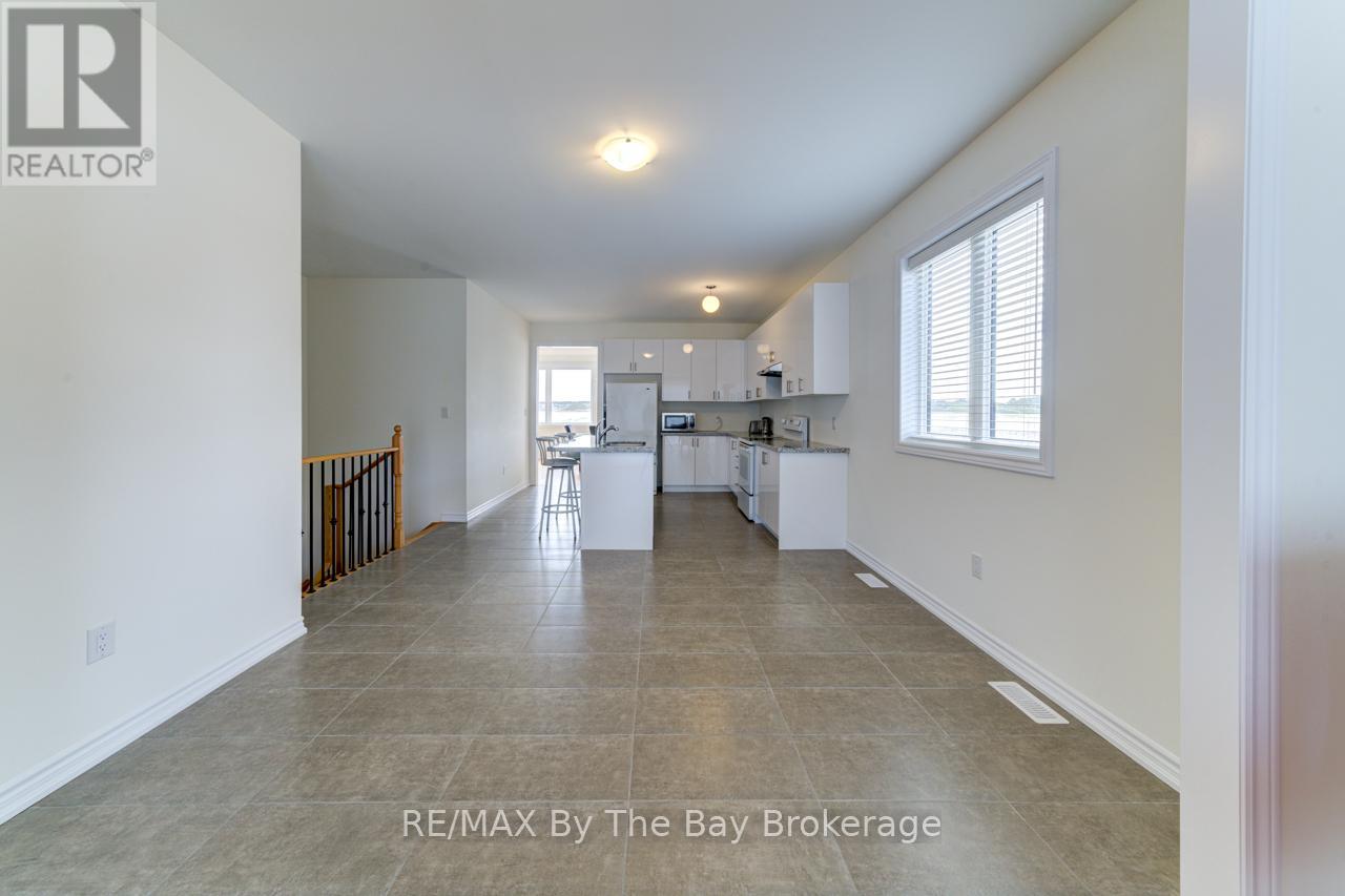 67 Sun Valley Avenue, Wasaga Beach, Ontario  L9Z 0N7 - Photo 12 - S12343328