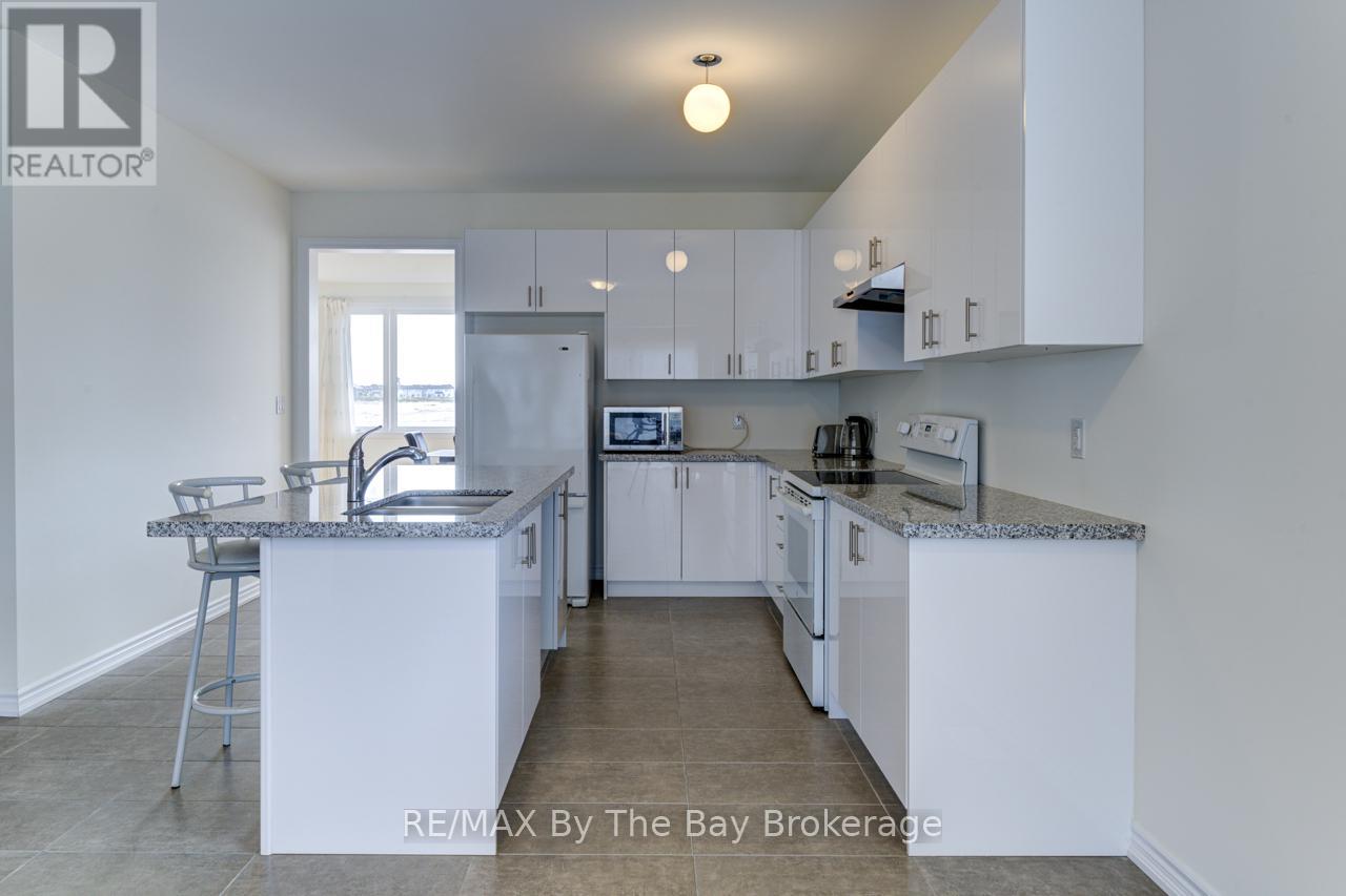 67 Sun Valley Avenue, Wasaga Beach, Ontario  L9Z 0N7 - Photo 13 - S12343328
