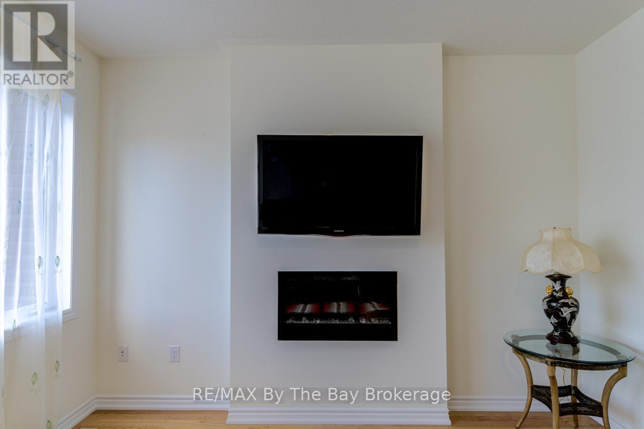 67 Sun Valley Avenue, Wasaga Beach, Ontario  L9Z 0N7 - Photo 21 - S12343328