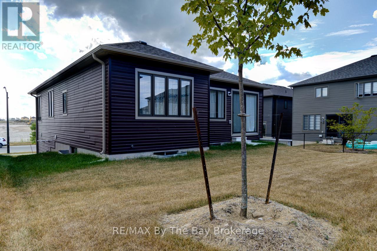 67 Sun Valley Avenue, Wasaga Beach, Ontario  L9Z 0N7 - Photo 42 - S12343328