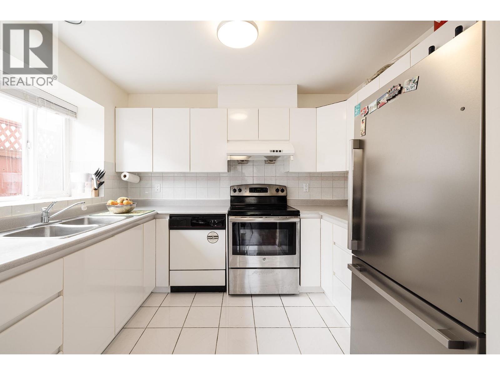 Property at 8573 LAUREL STREET image 1