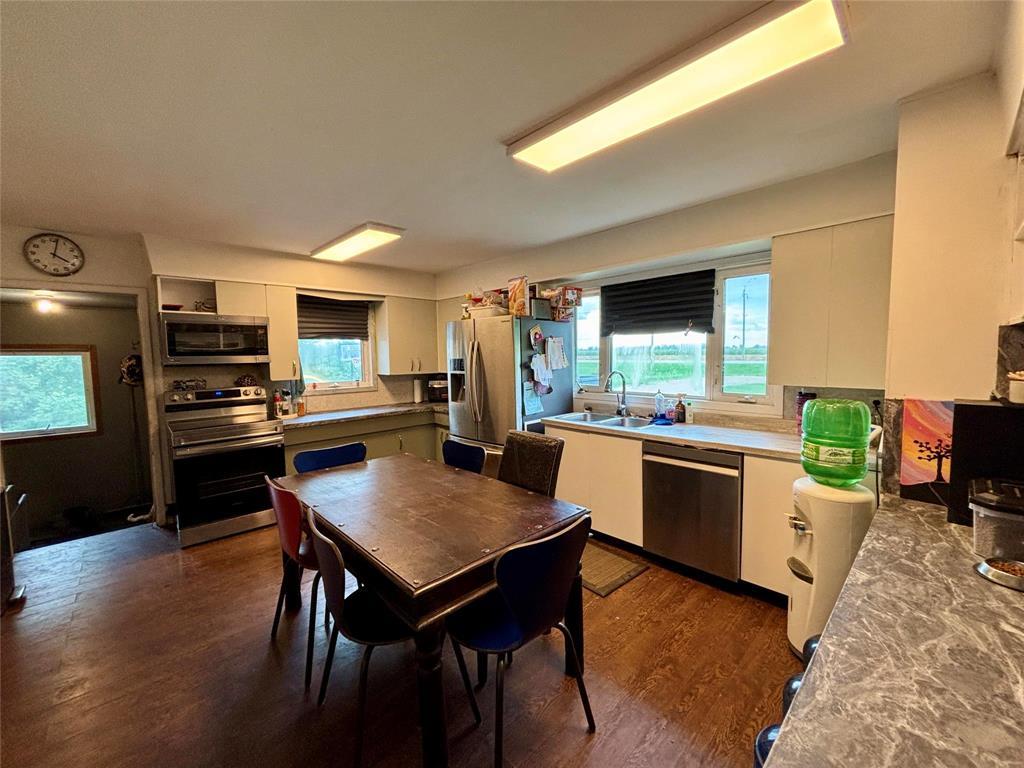 35069 13 Highway, Carman, Manitoba  R0G 0J0 - Photo 7 - 202520334