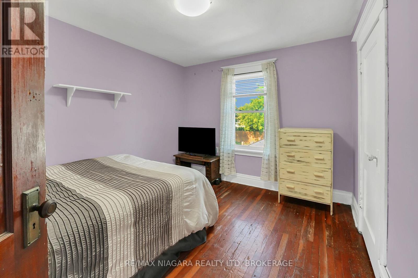 4725 Third Avenue, Niagara Falls, Ontario  L2E 4L7 - Photo 28 - X12343350