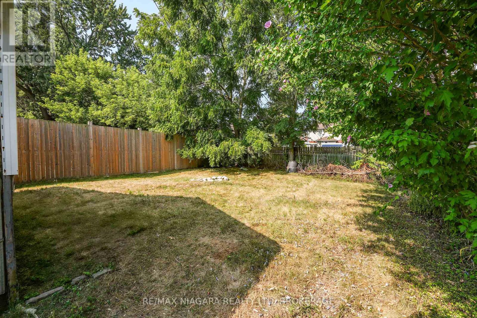 4725 Third Avenue, Niagara Falls, Ontario  L2E 4L7 - Photo 34 - X12343350