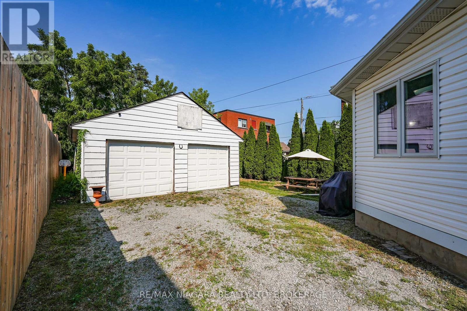 4725 Third Avenue, Niagara Falls, Ontario  L2E 4L7 - Photo 42 - X12343350