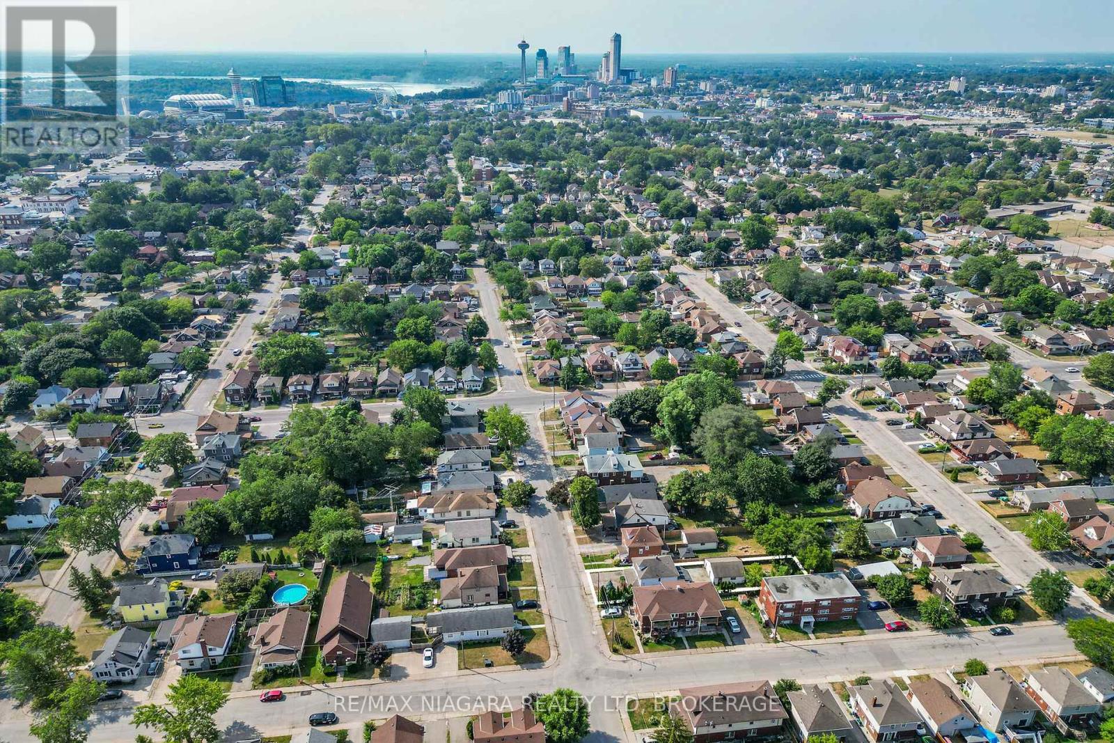 4725 Third Avenue, Niagara Falls, Ontario  L2E 4L7 - Photo 48 - X12343350