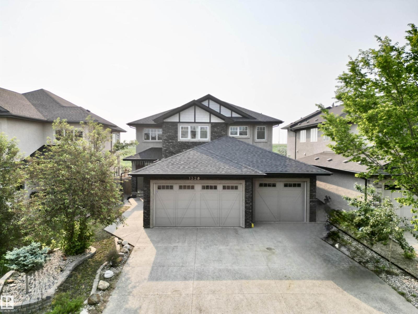 1328 ADAMSON DR SW, Edmonton, Alberta