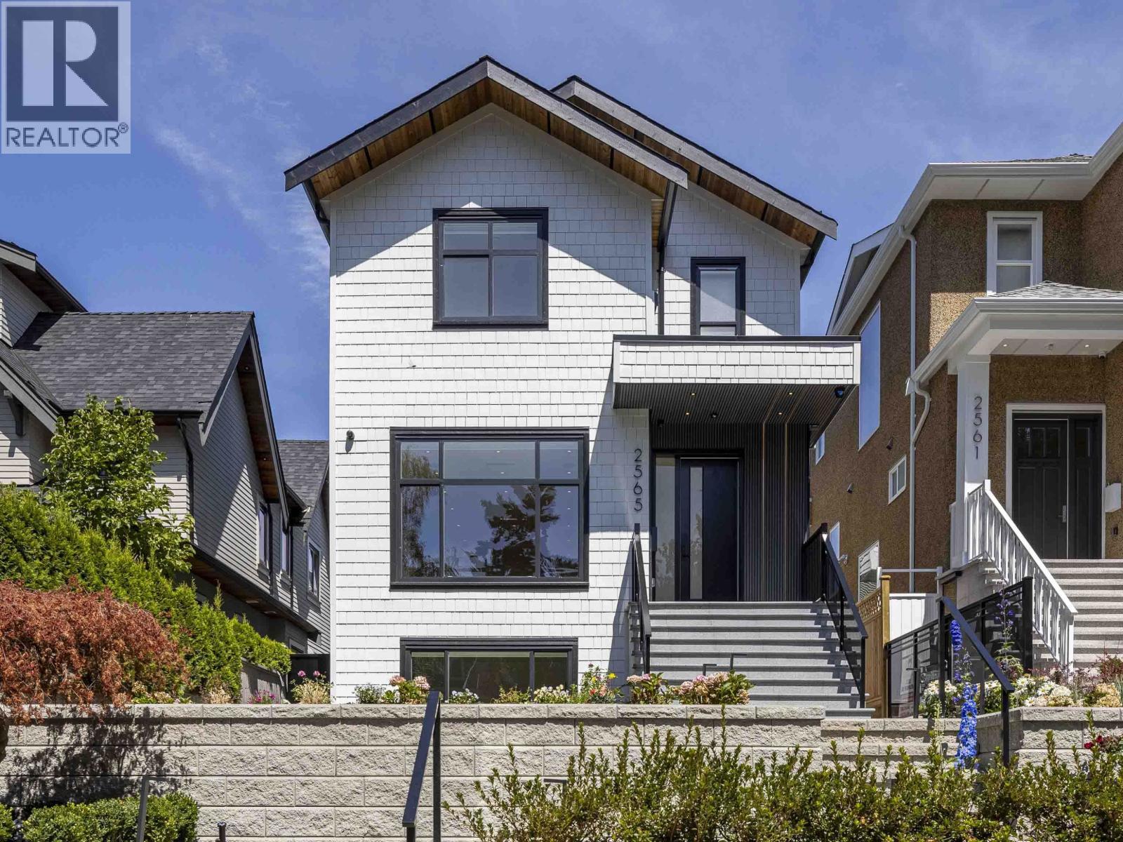 2565 W 2ND AVENUE, Vancouver, British Columbia