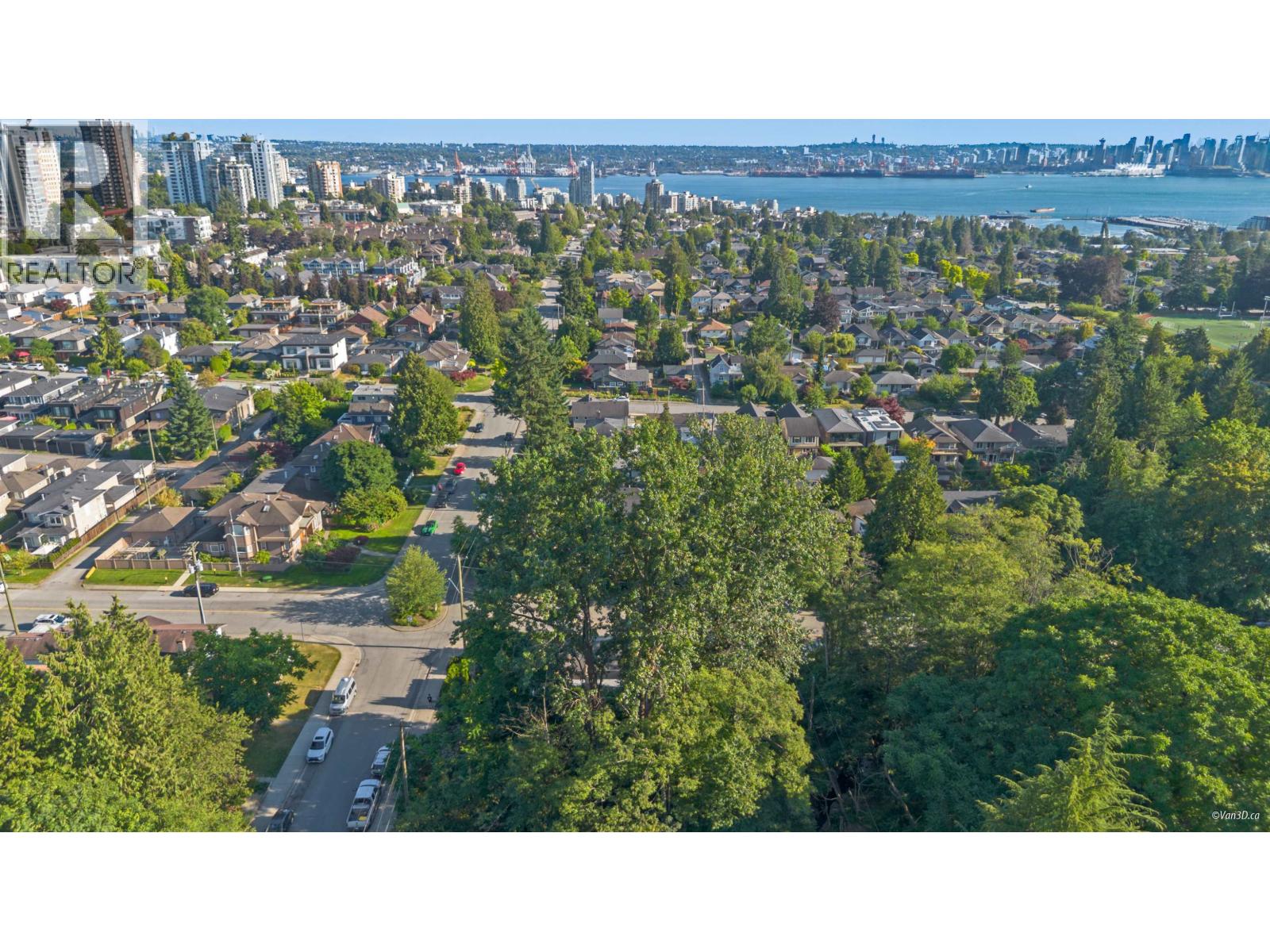 1911 Mahon Avenue, North Vancouver, British Columbia  V7M 2T4 - Photo 36 - R3028904
