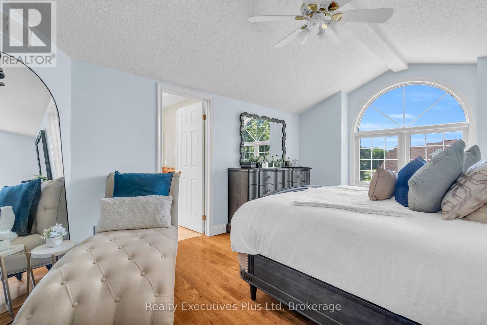 45 Fieldstone Road, Guelph, Ontario  N1L 1B4 - Photo 22 - X12343420