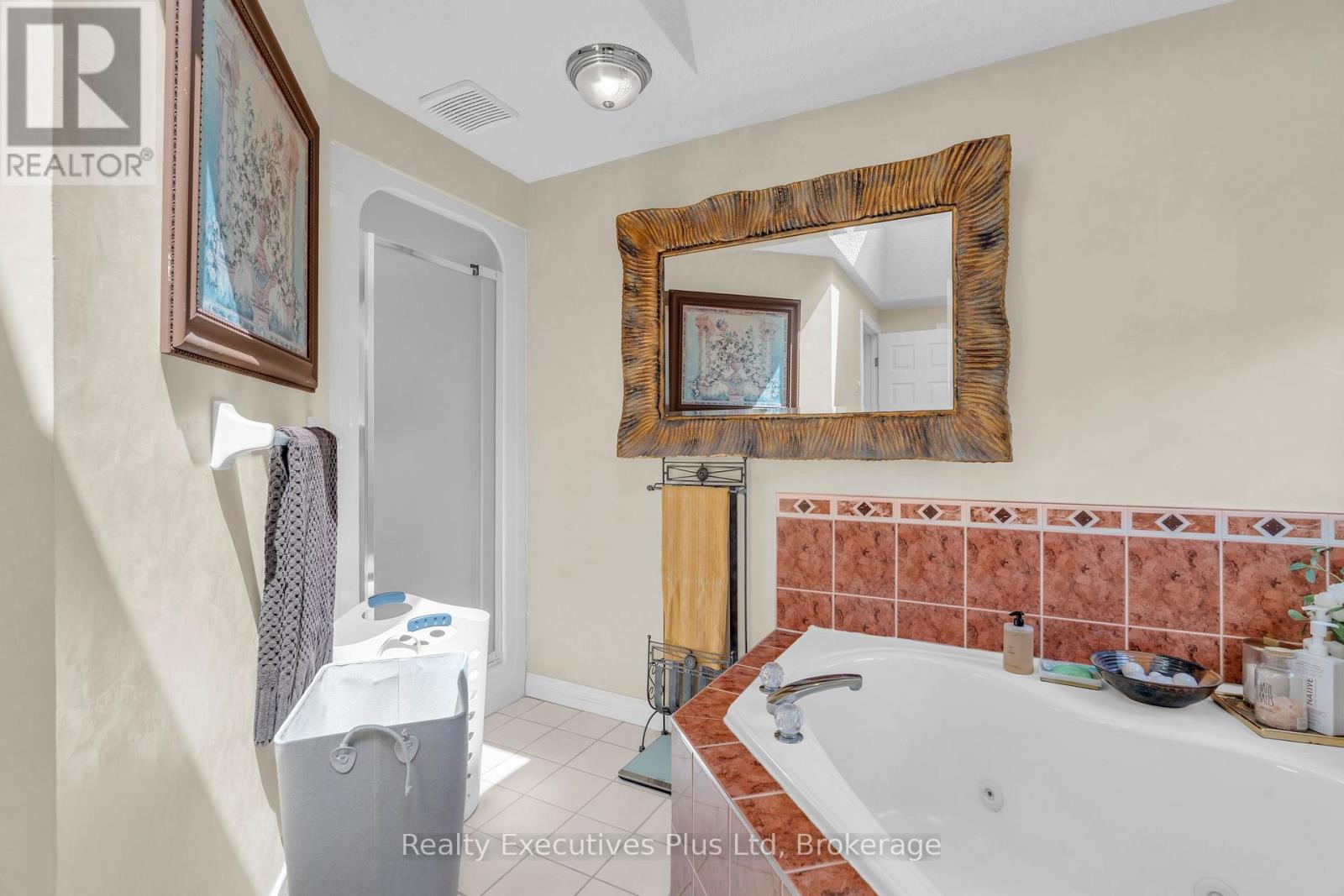 45 Fieldstone Road, Guelph, Ontario  N1L 1B4 - Photo 25 - X12343420