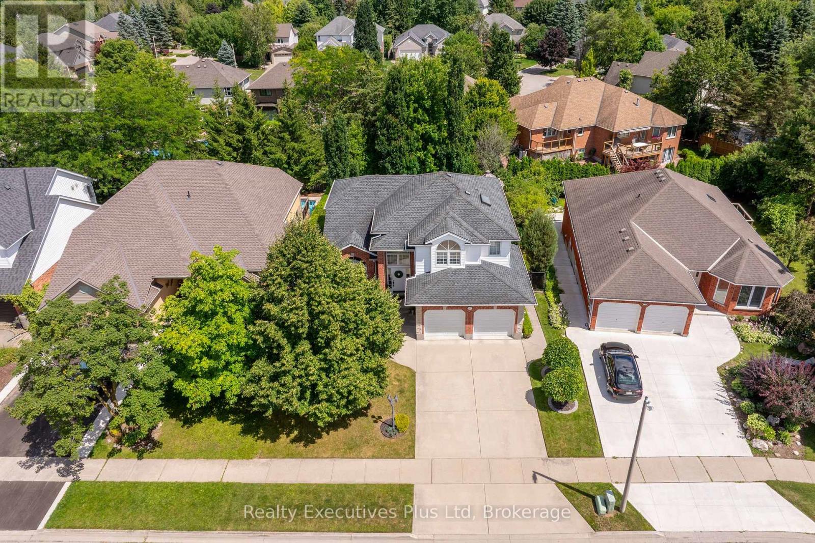 45 Fieldstone Road, Guelph, Ontario  N1L 1B4 - Photo 41 - X12343420