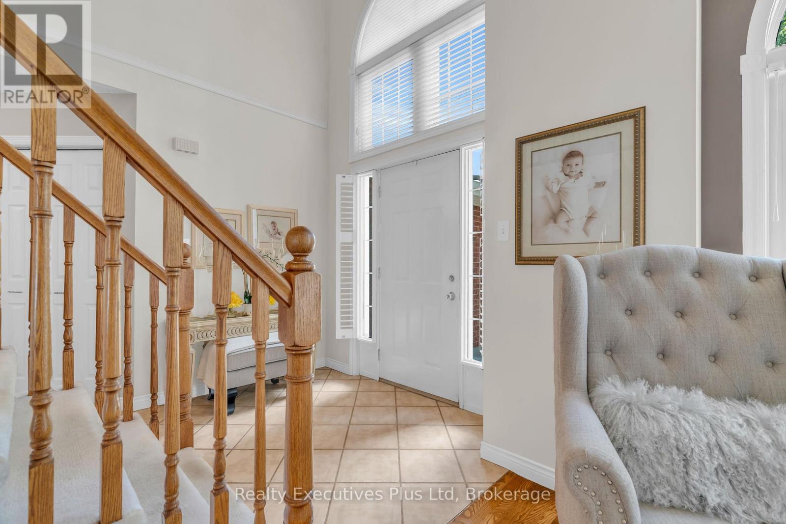 45 Fieldstone Road, Guelph, Ontario  N1L 1B4 - Photo 5 - X12343420