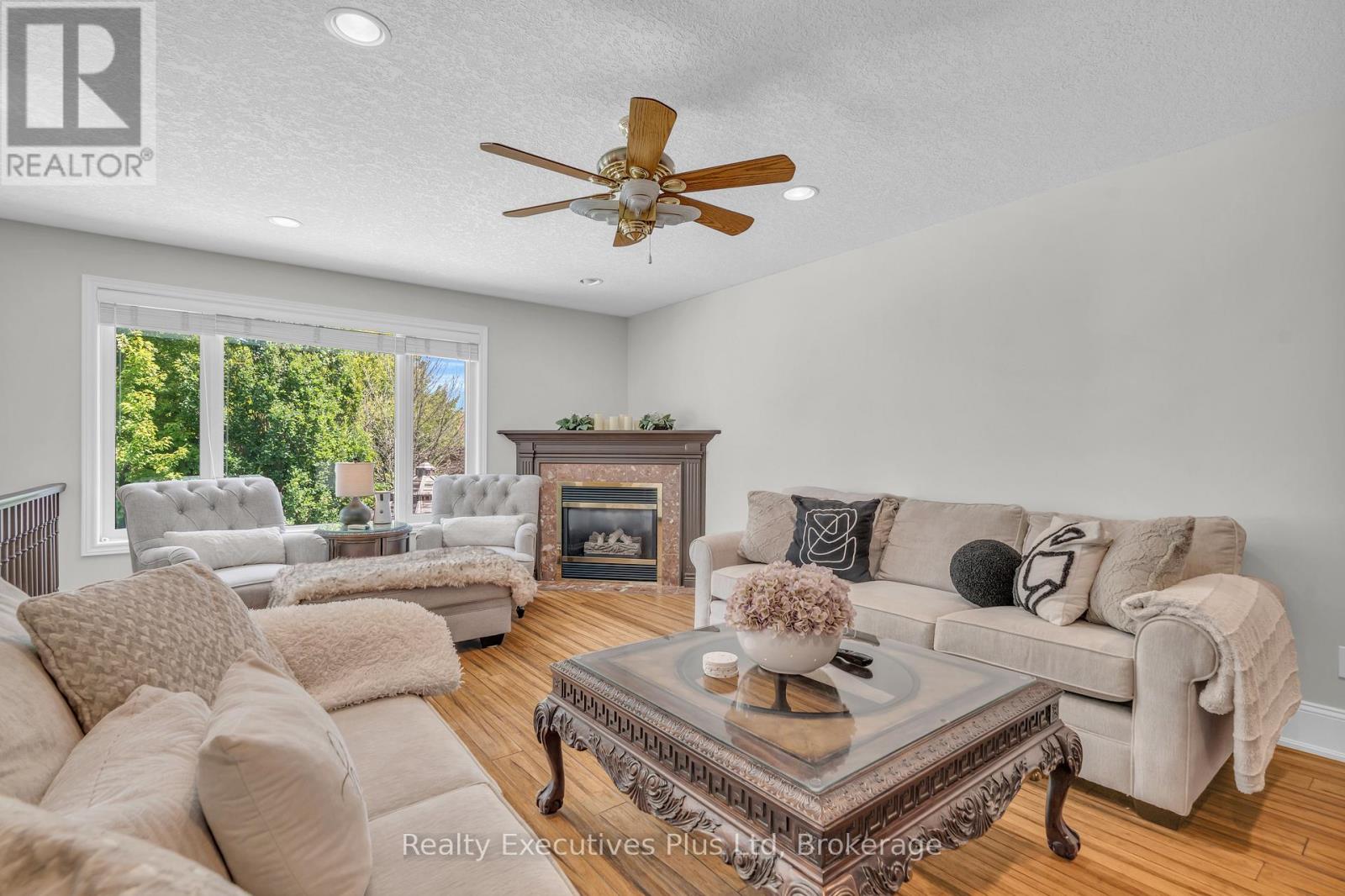 45 Fieldstone Road, Guelph, Ontario  N1L 1B4 - Photo 7 - X12343420