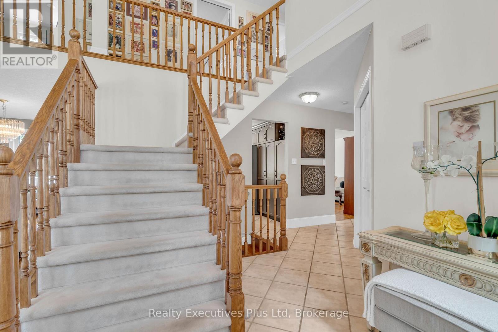 45 Fieldstone Road, Guelph, Ontario  N1L 1B4 - Photo 6 - X12343420
