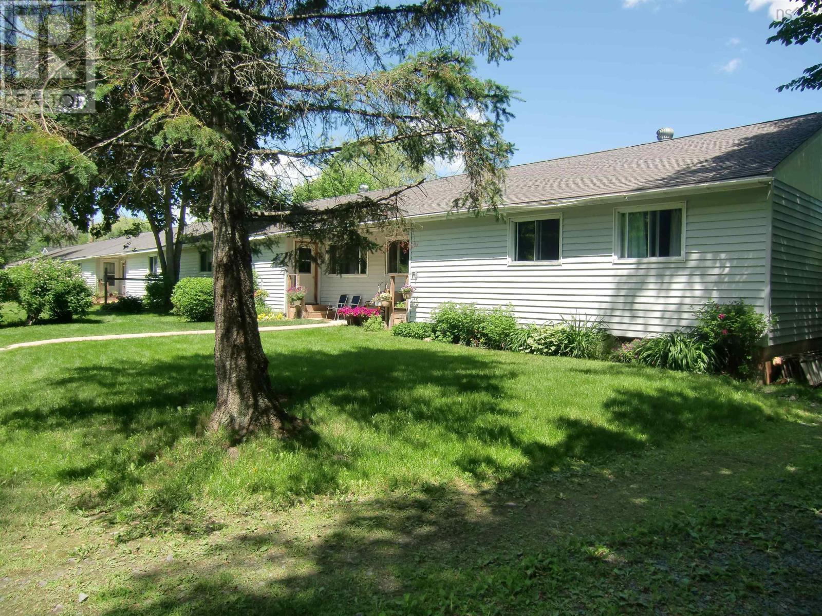 993 King Street, Windsor, Nova Scotia  B0N 2T0 - Photo 3 - 202509769