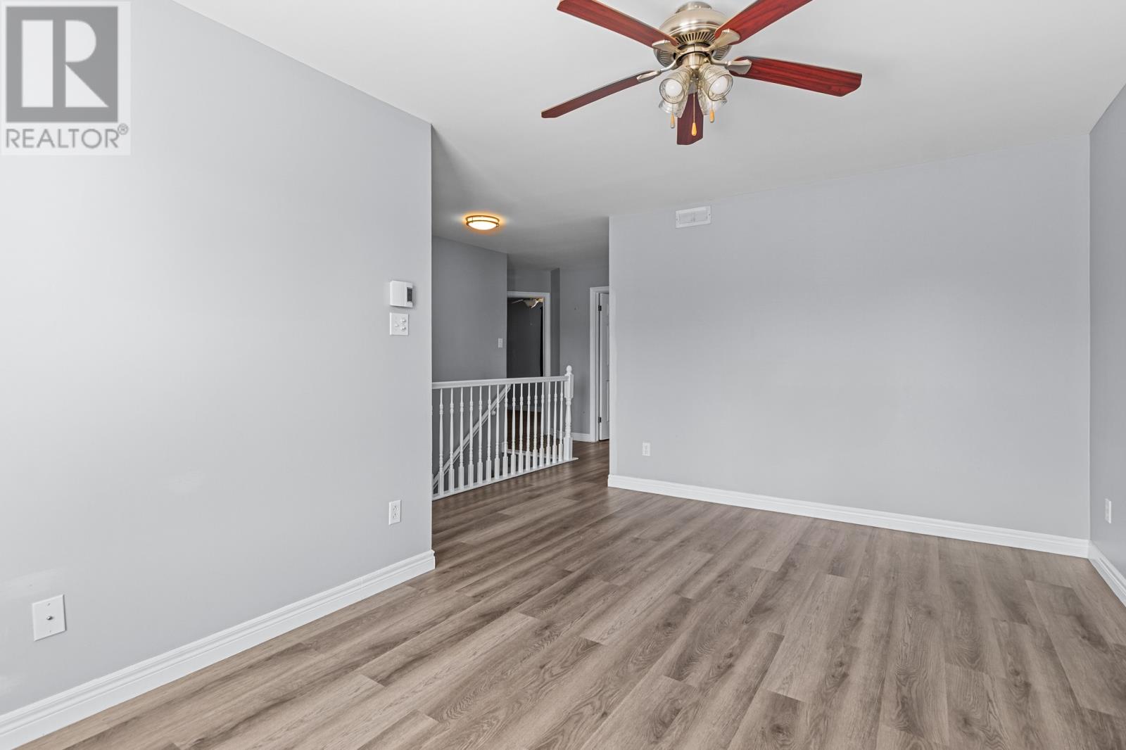 Property at 27 KELLAND Crescent image 5