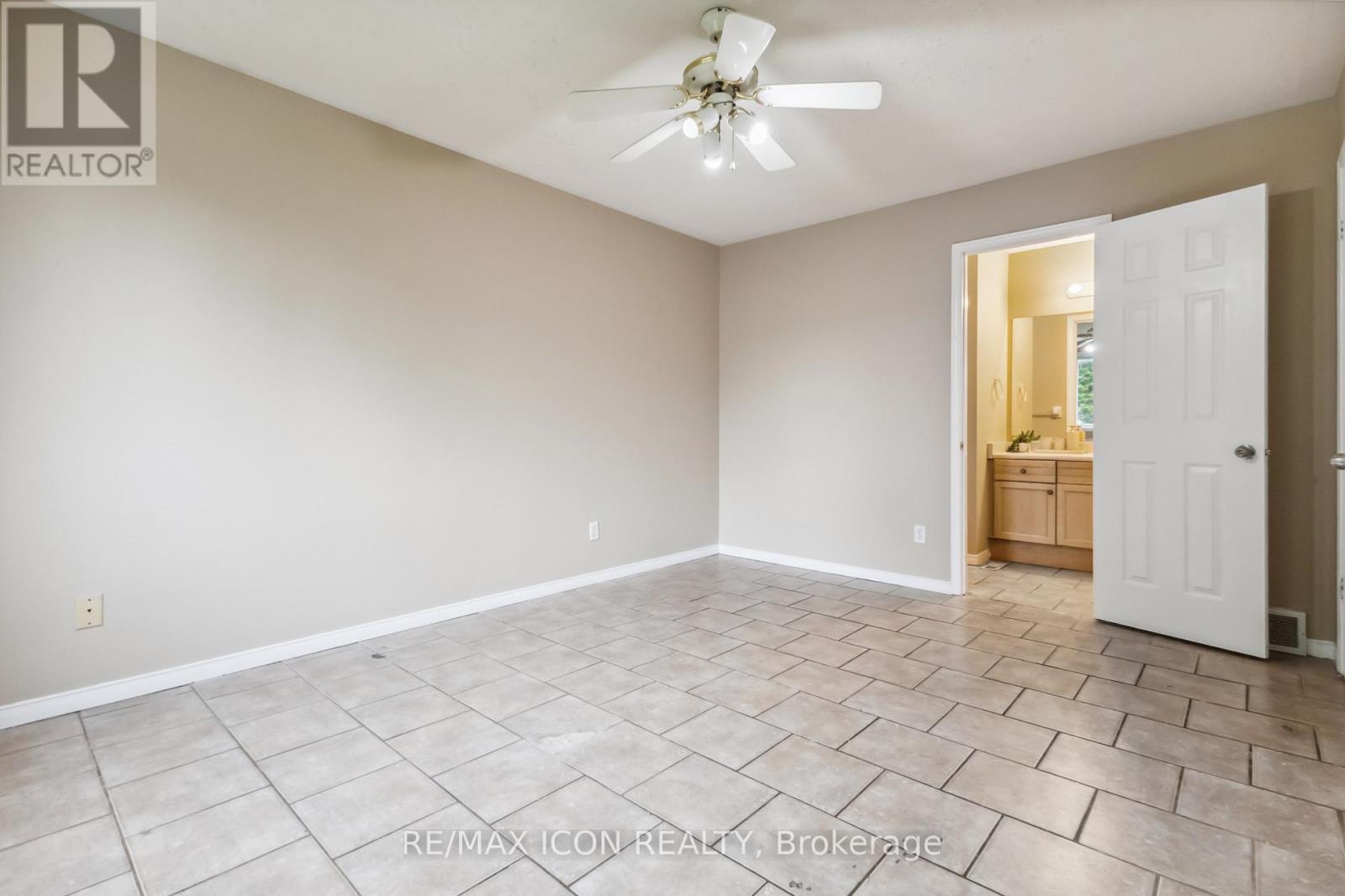 238 Fleming Drive, London East, Ontario  N5V 4Y9 - Photo 25 - X12343413