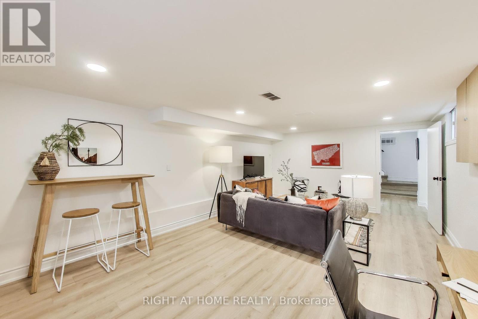 1071 Craven Road, Toronto (Greenwood-Coxwell), Ontario  M4J 4V7 - Photo 15 - E12343367