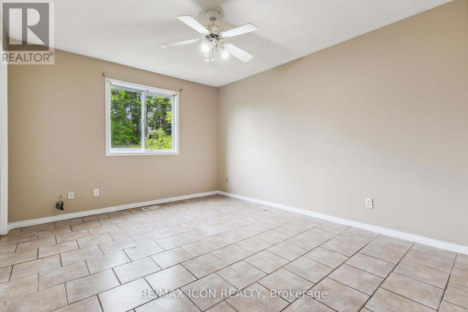 238 Fleming Drive, London East, Ontario  N5V 4Y9 - Photo 24 - X12343413