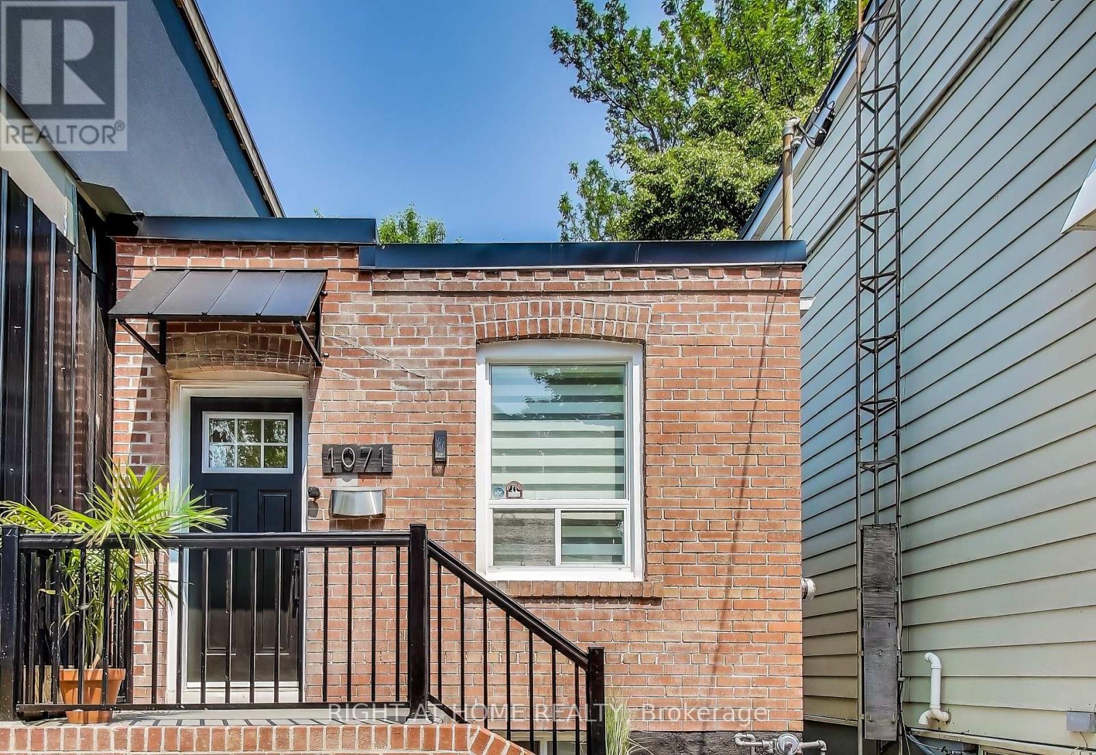 Property at 1071 CRAVEN ROAD image 1
