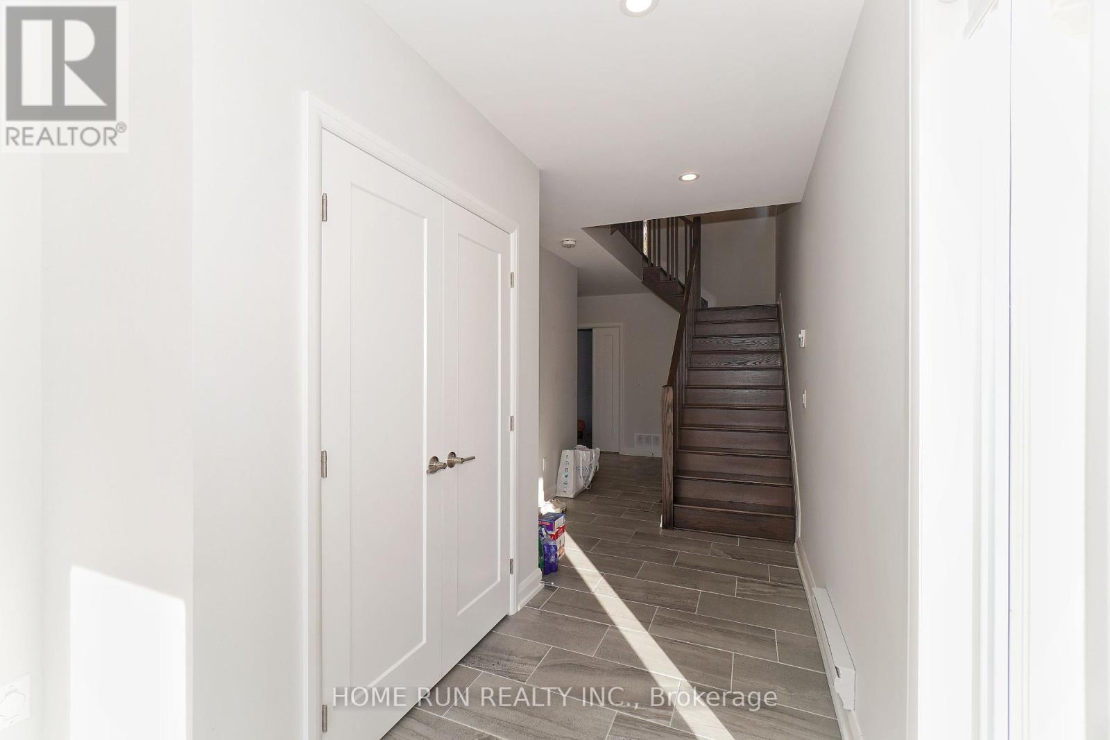 135 Boundstone Way, Ottawa, Ontario  K2J 6S7 - Photo 3 - X12343373