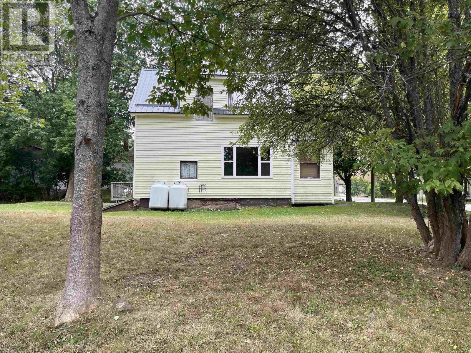 58 Seventh Street, 58 7th Street, Trenton, Nova Scotia  B0K 1X0 - Photo 11 - 202520509