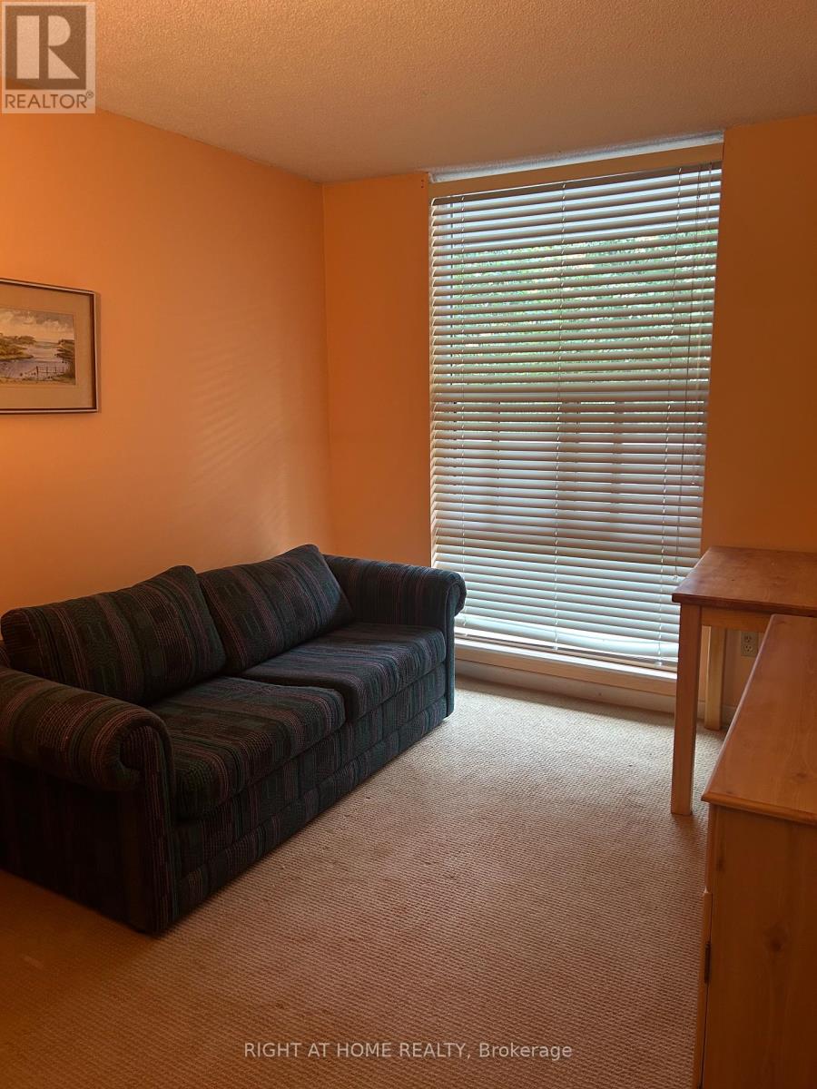 211 - 60 Inverlochy Boulevard, Markham (Royal Orchard), Ontario  L3T 4T7 - Photo 17 - N12343379
