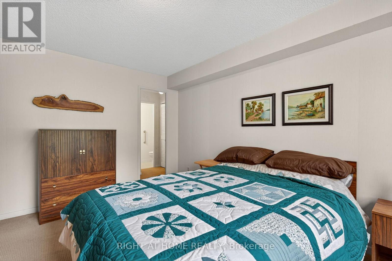 211 - 60 Inverlochy Boulevard, Markham (Royal Orchard), Ontario  L3T 4T7 - Photo 31 - N12343379